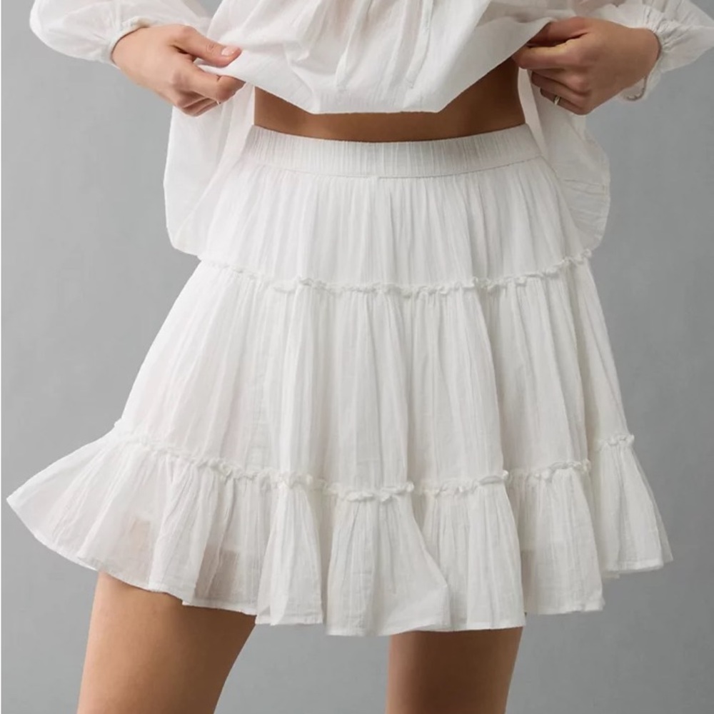 Elegant White Tiered Skirt